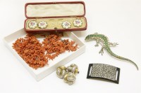 Lot 81 - A collection of costume jewellery