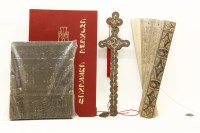 Lot 215 - A collection of miscellaneous items