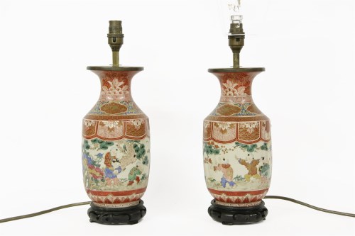 Lot 355 - A pair of Kutani vase table lamps