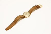 Lot 36 - A gentlemen's 9ct gold Accurist mechanical strap watch