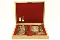Lot 109 - A matched case of American sterling silver spoons and forks