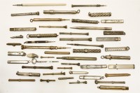 Lot 89 - A large collection of propelling pencils and retracting pens