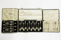 Lot 199 - A cased set of twelve hallmarked silver coffee spoons