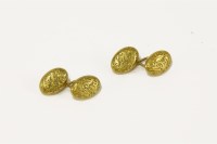 Lot 117 - A pair of 15ct gold oval shaped chain link cufflinks