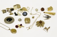 Lot 80 - A collection of jewellery to include a gentleman's 9ct gold mechanical watch head