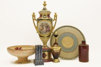 Lot 375 - A quantity of decorative ceramics