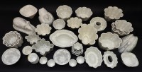 Lot 268 - A large quantity of Shelley jelly moulds