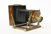 Lot 319 - A Thornton Pickard pull out camera