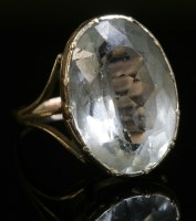 Lot 322 - A single stone aquamarine ring