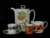 Lot 381 - A collection of Susie Cooper tea/dinner wares