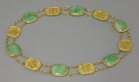 Lot 211 - A gold and jadeite Necklace