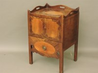 Lot 576 - A George III mahogany tray top commode