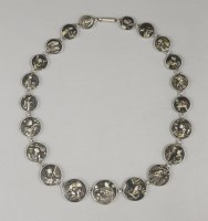 Lot 334 - A fine Shakudo Necklace