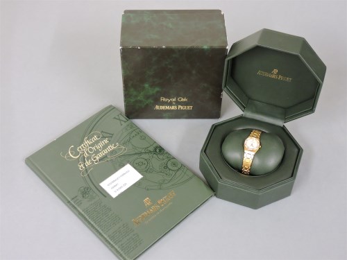 Lot 1337 - A ladies 18ct gold Audemars Piguet Royal Oak Offshore quartz bracelet watch