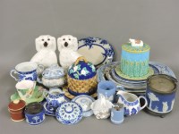 Lot 414 - A collection of blue and white transfer printed pottery