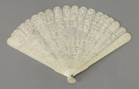 Lot 194 - A Canton ivory brisé Fan