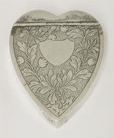 Lot 8 - A Chinese silver heart-shaped snuff box