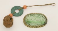 Lot 364 - A Chinese jade brooch