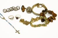 Lot 235 - A small collection of jewellery