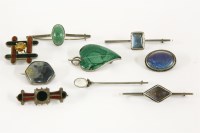 Lot 248 - A collection of brooches