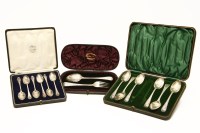 Lot 290 - An assortment of silver and plated items