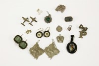 Lot 260 - A collection of costume jewellery
