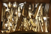 Lot 539 - A box of mixed cutlery