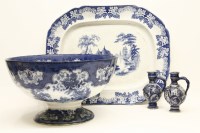 Lot 558 - A collection of blue and white china