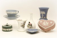 Lot 494 - Four pieces of Wedgwood jasper ware