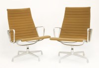 Lot 451 - A pair of 'EA124' lounge chairs