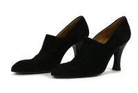 Lot 1430 - A pair of Hermès of Paris black suede heeled short boots