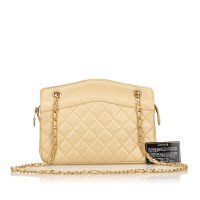 Lot 1155 - A Chanel leather shoulder bag