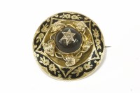 Lot 33 - A Victorian gold mourning brooch