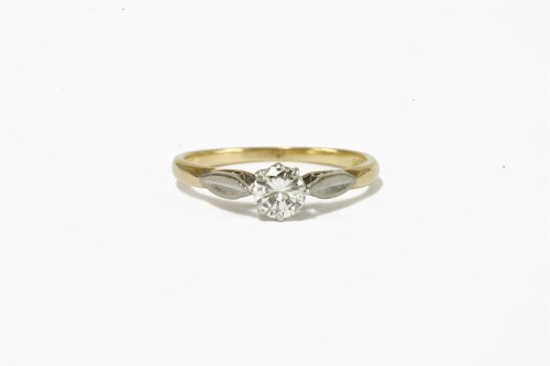 Lot 12 - A gold single stone diamond ring