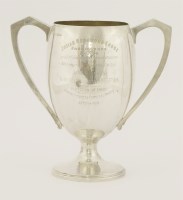 Lot 567 - A George V silver presentation cup