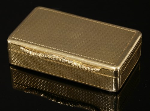 Lot 15 - A George IV 18ct gold snuff box