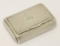 Lot 523 - A George III silver snuff box