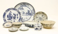 Lot 209 - A collection of Chinese blue and white bowls