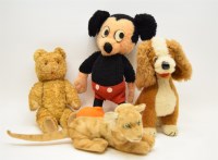 Lot 313 - A collection of 20th century children's toys and games