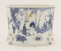 Lot 451 - A blue and white brush pot