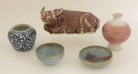 Lot 473 - A collection of Chinese and Japanese ceramics