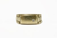 Lot 15 - A 9ct gold gentleman's rectangular head signet ring