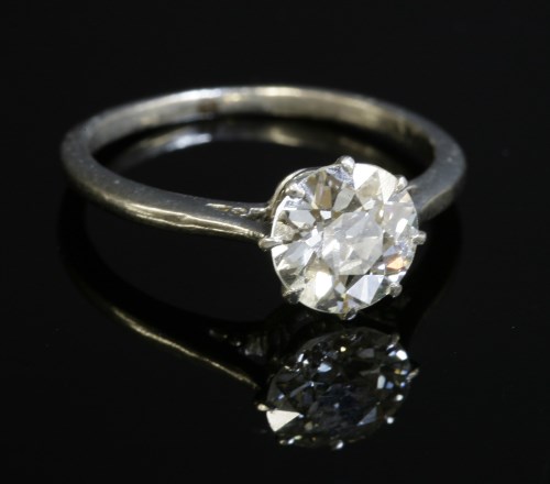 Lot 164 - A single stone diamond ring