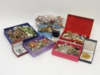 Lot 59 - A quantity of costume jewellery to include glass bead necklaces