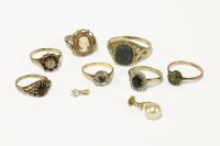 Lot 34 - Seven assorted rings to include a 9ct gold sapphire and diamond daisy cluster ring