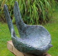 Lot 422 - Patricia Ellis (contemporary)
DOVE BIRDBATH
Bronze on oak plinth