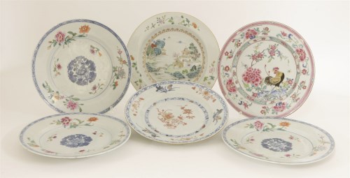 Lot 94 - A famille rose plate