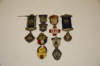 Lot 111 - A quantity of medallions