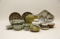 Lot 336 - A collection of Chinese ceramics