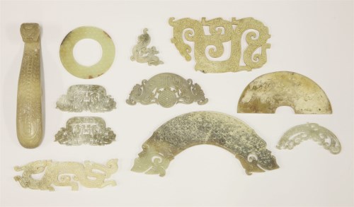 Lot 518 - A collection of eleven Chinese jade carvings